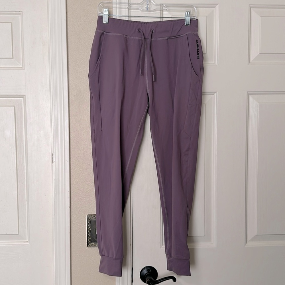 Alphalete Women’s Joggers